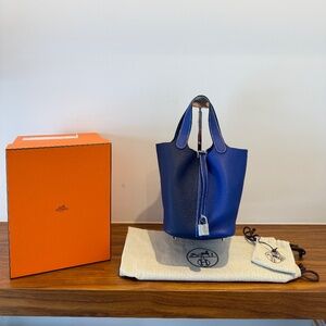 Hermès Picotin Lock 18 Casaque Bleu Encre and Bleu Electric Clemence Palladium H